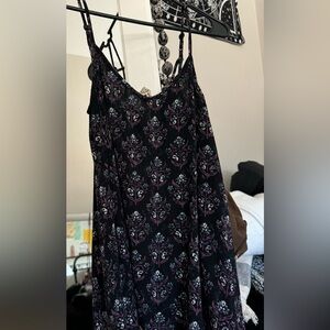 Flowy dark patterned top